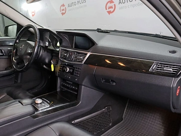 Mercedes-Benz E-Класс, 2009г, задний привод, автомат