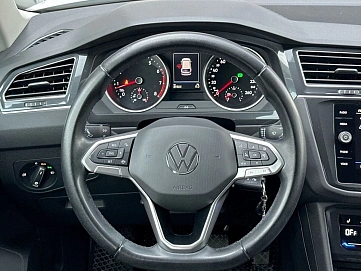 Volkswagen Tiguan, 2021г, полный привод, робот