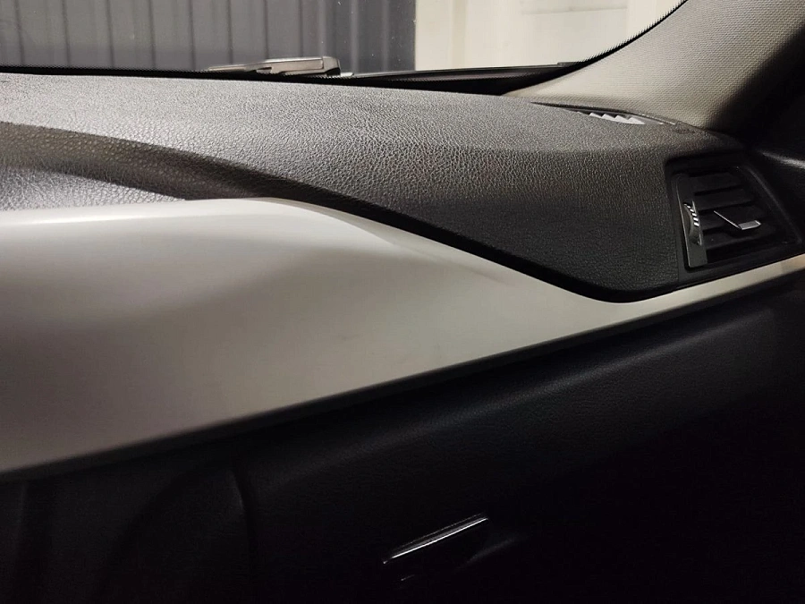 BMW 3 серии, 2015г., задний привод, автомат