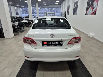 Toyota Corolla, 2011г., передний привод, автомат
