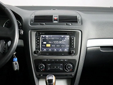 Skoda Octavia, 2011г, передний привод, механика