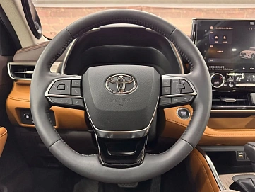 Toyota Highlander, 2025г, полный привод, автомат