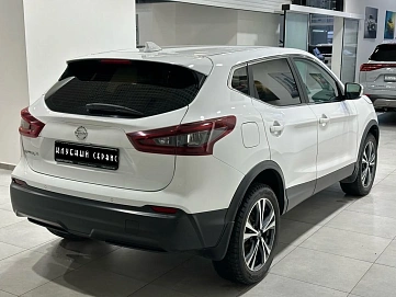 Nissan Qashqai, 2021г, передний привод, вариатор