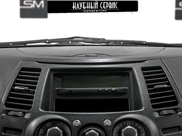 Mitsubishi Grandis, 2006г, полный привод, автомат