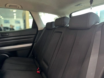Mazda CX-7, 2011г., передний привод, автомат