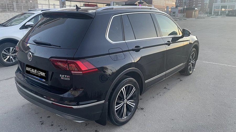 Volkswagen Tiguan, 2017г., полный привод, робот