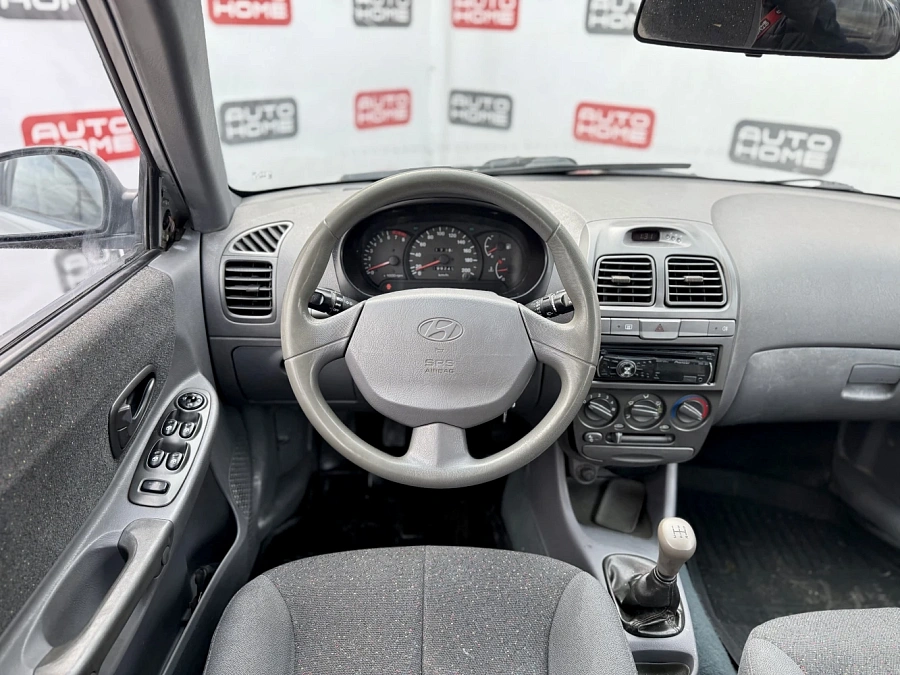 Hyundai Accent, 2010г., передний привод, механика