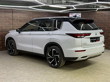 Mitsubishi Outlander, 2023г, полный привод, вариатор