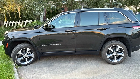 Jeep Grand Cherokee, 2023г, полный привод, автомат