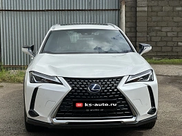 Lexus UX, 2021г, полный привод, вариатор