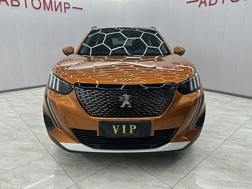 Peugeot 2008, 2021г, передний привод, робот