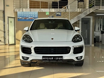 Porsche Cayenne, 2015г, полный привод, автомат