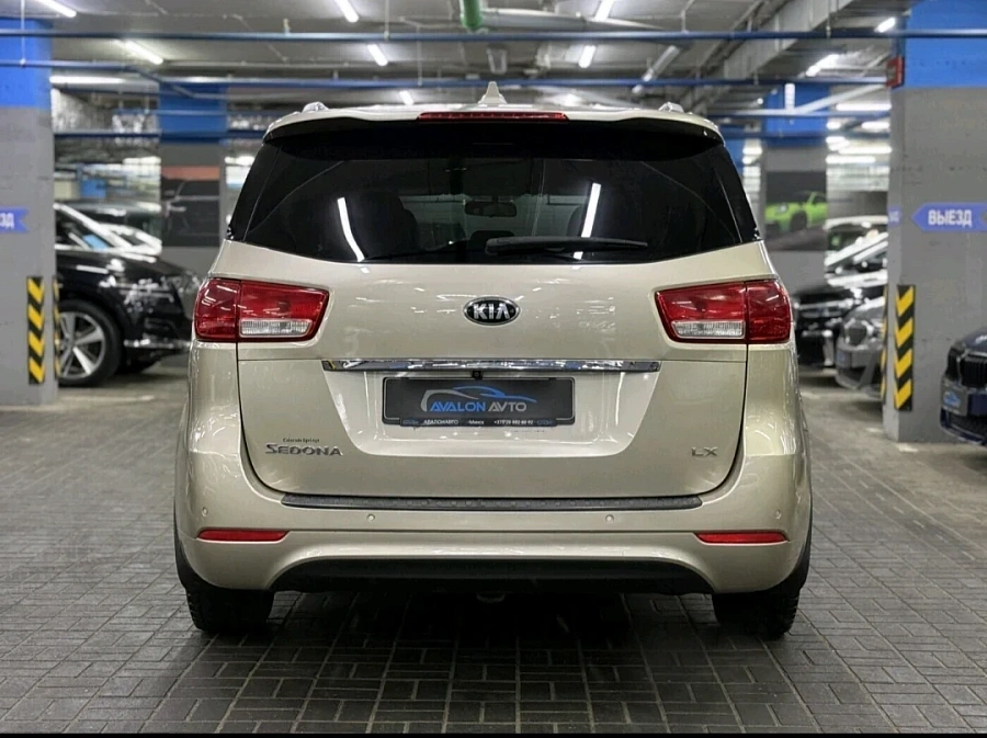 Kia Sedona, 2016г., передний привод, автомат