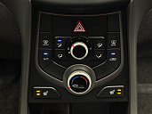 Hyundai Elantra, 2015г., передний привод, автомат