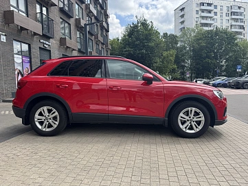 Audi Q3, 2020г, передний привод, робот