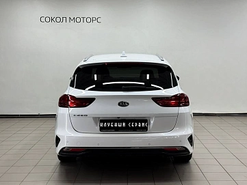 Kia Ceed, 2021г, передний привод, робот