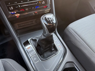 Volkswagen Tiguan, 2021г, передний привод, механика