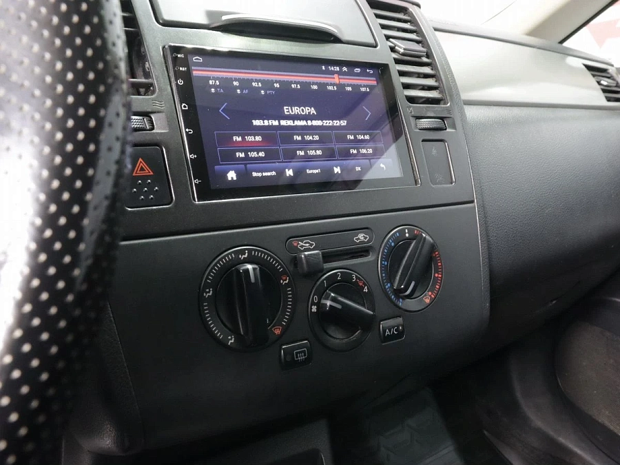 Nissan Tiida, 2013г., передний привод, механика