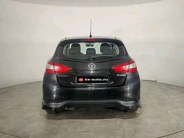 Nissan Tiida, 2015г., передний привод, механика