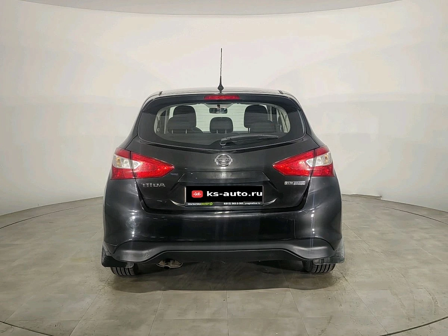 Nissan Tiida, 2015г., передний привод, механика