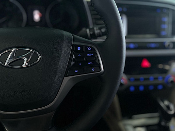Hyundai Elantra, 2018г, передний привод, автомат