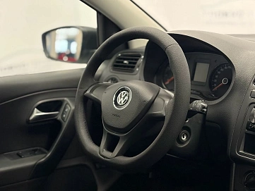 Volkswagen Polo, 2020г., передний привод, механика