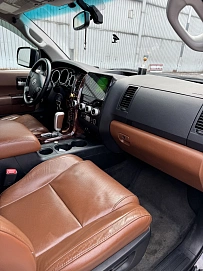 Toyota Sequoia, 2009г, полный привод, автомат