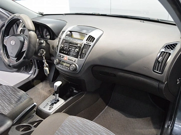 Kia Ceed, 2008г, передний привод, автомат