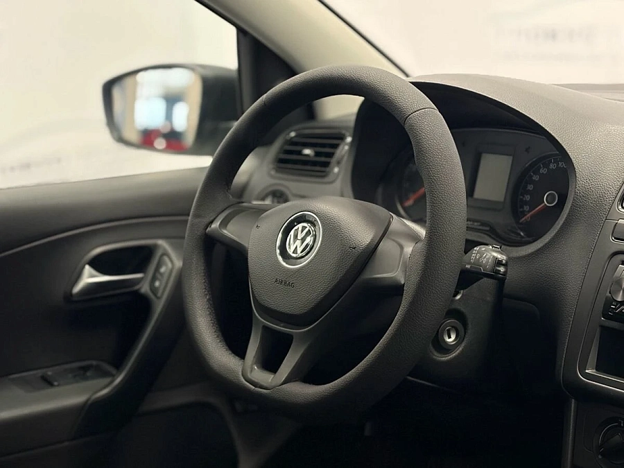 Volkswagen Polo, 2020г., передний привод, механика