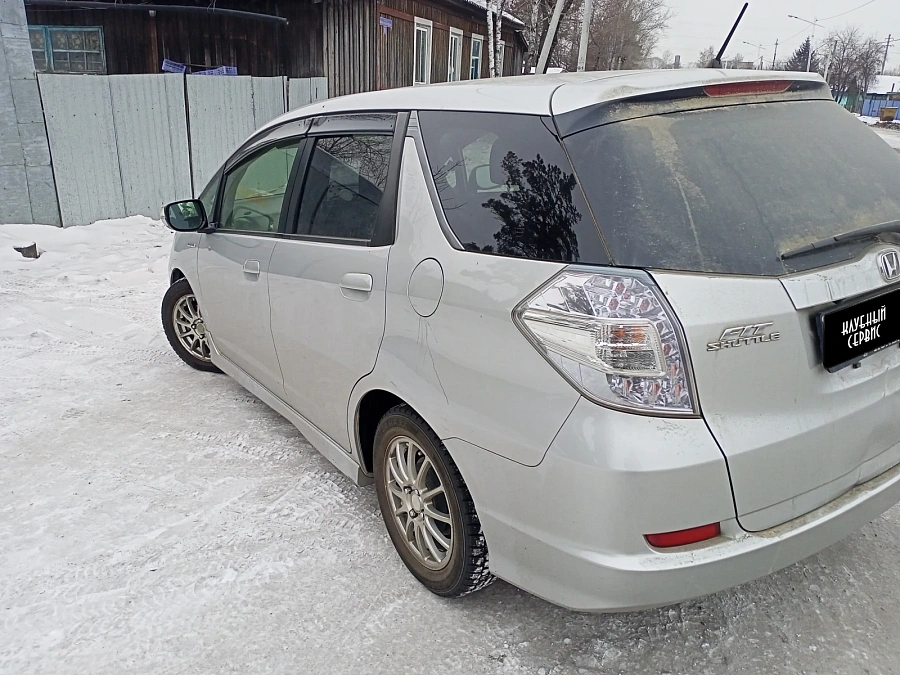 Honda Fit Shuttle, 2012г., передний привод, вариатор