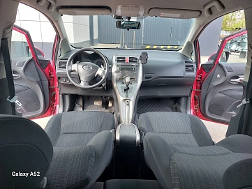 Toyota Auris, 2008г, передний привод, робот