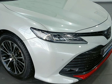Toyota Camry, 2019г, передний привод, автомат