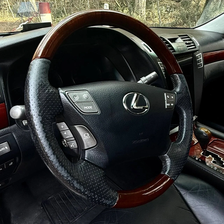 Lexus LS, 2007г., задний привод, автомат