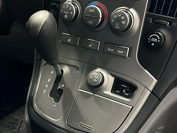 Hyundai Grand Starex, 2015г, полный привод, автомат