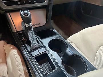 Hyundai Sonata, 2017г, передний привод, автомат