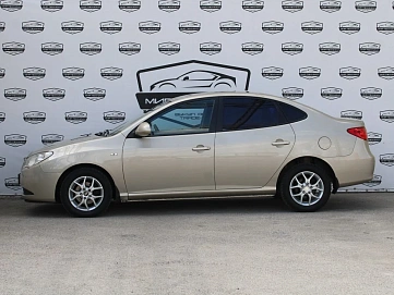 Hyundai Elantra, 2008г, передний привод, автомат