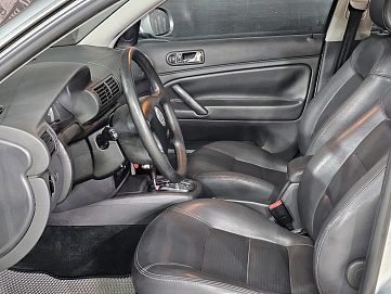 Volkswagen Passat, 2005г, передний привод, автомат