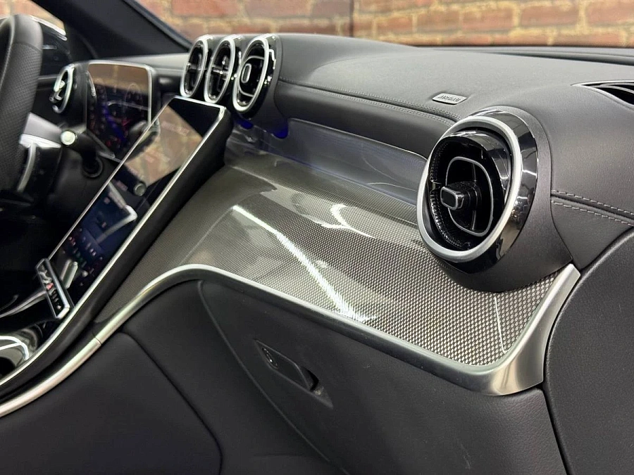 Mercedes-Benz , 2025г.