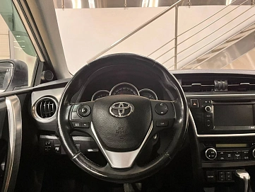 Toyota Auris, 2013г, передний привод, вариатор