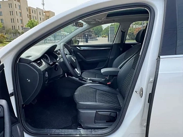 Skoda Octavia, 2019г, передний привод, робот