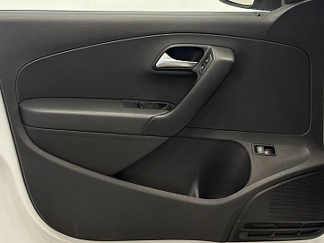 Volkswagen Polo, 2020г., передний привод, механика