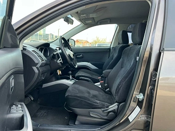 Mitsubishi Outlander, 2010г, передний привод, автомат