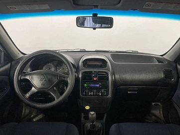 Mitsubishi Carisma, 2003г, передний привод, механика