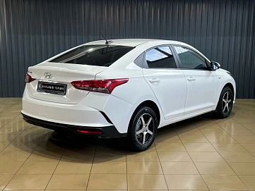 Hyundai Solaris, 2021г, передний привод, автомат