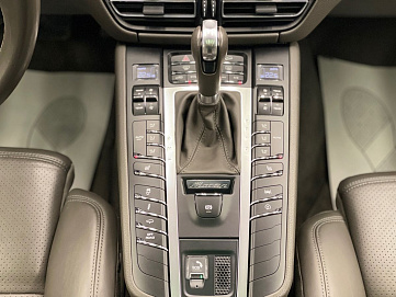 Porsche , 2019г., полный привод, робот
