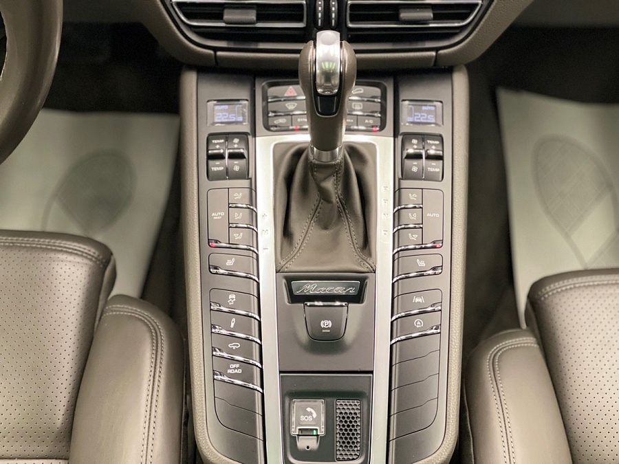Porsche , 2019г., полный привод, робот
