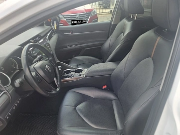 Toyota Camry, 2019г, передний привод, автомат