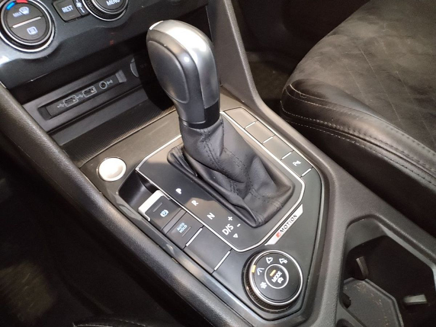 Volkswagen , 2020г., передний привод, автомат