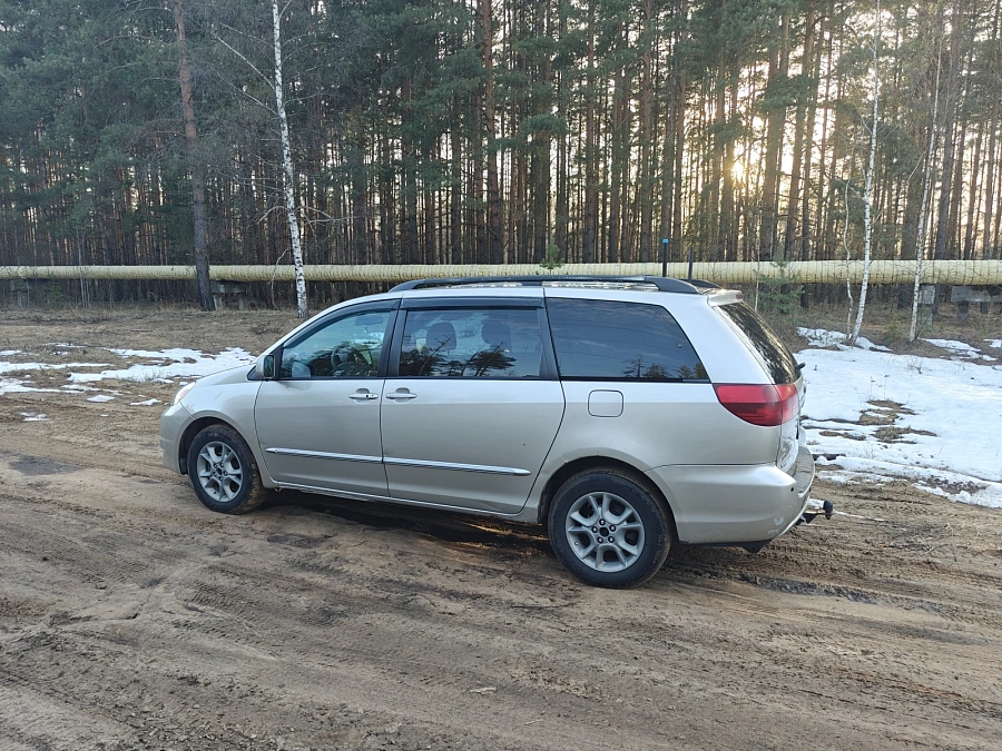 Toyota Sienna, 2004г., передний привод, автомат