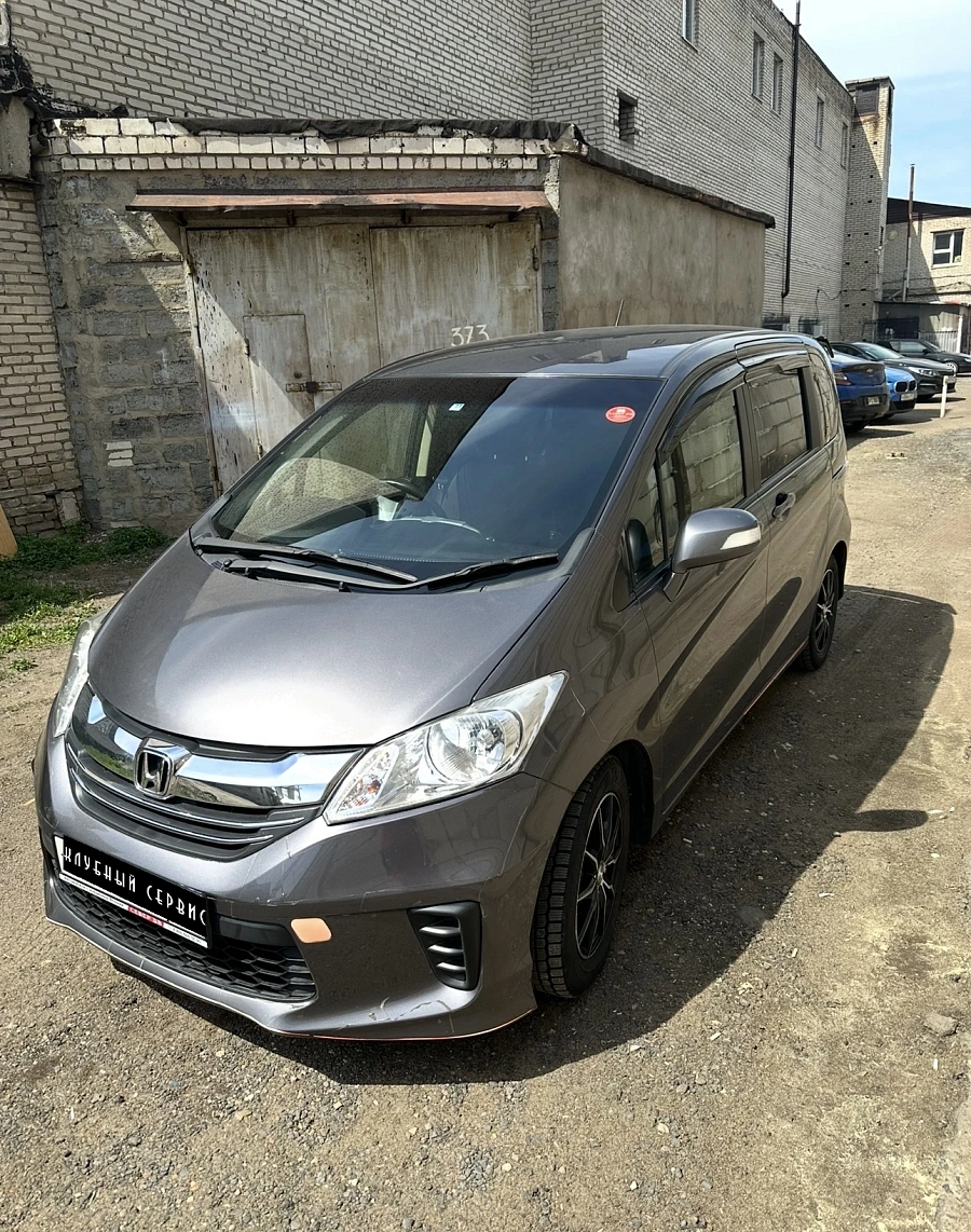Honda Freed, 2015г., передний привод, вариатор